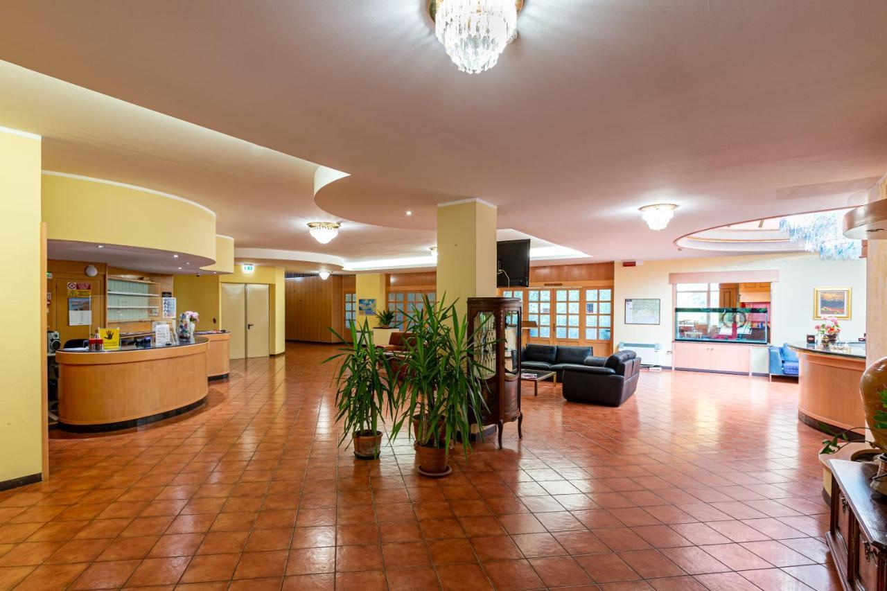 Hotel Villa Strassoldo "Ex Attianese Hotel Restaurant" Cervignano del Friuli Εξωτερικό φωτογραφία