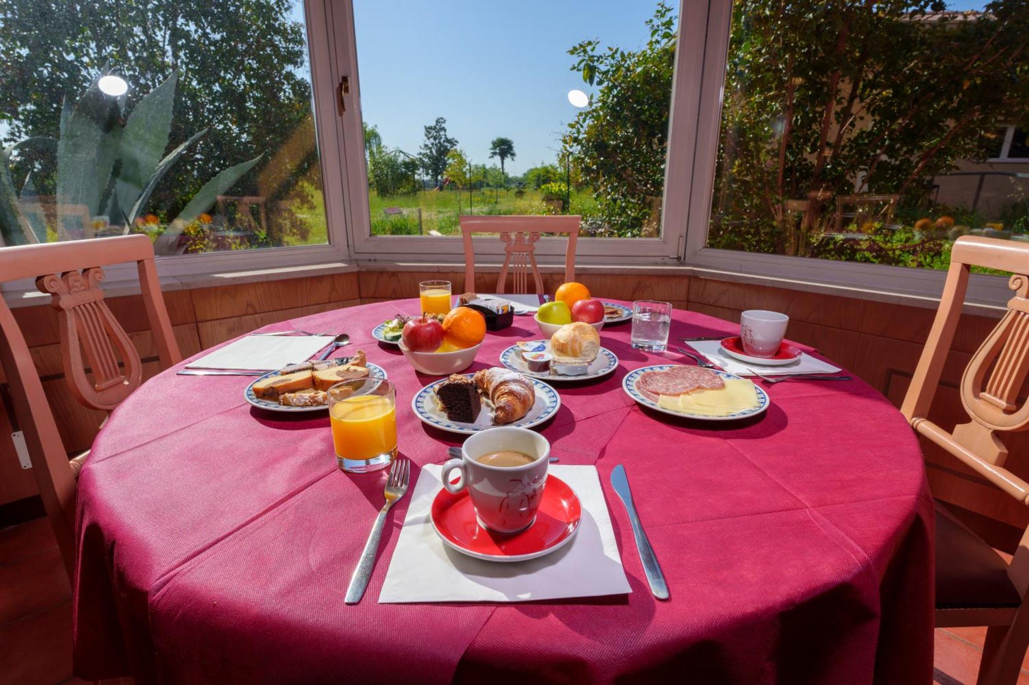 Hotel Villa Strassoldo "Ex Attianese Hotel Restaurant" Cervignano del Friuli Εξωτερικό φωτογραφία