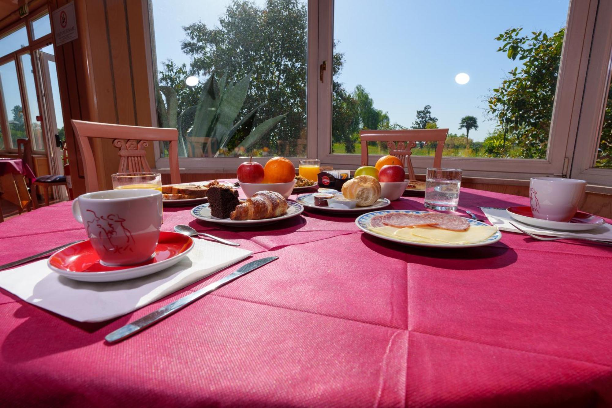 Hotel Villa Strassoldo "Ex Attianese Hotel Restaurant" Cervignano del Friuli Εξωτερικό φωτογραφία