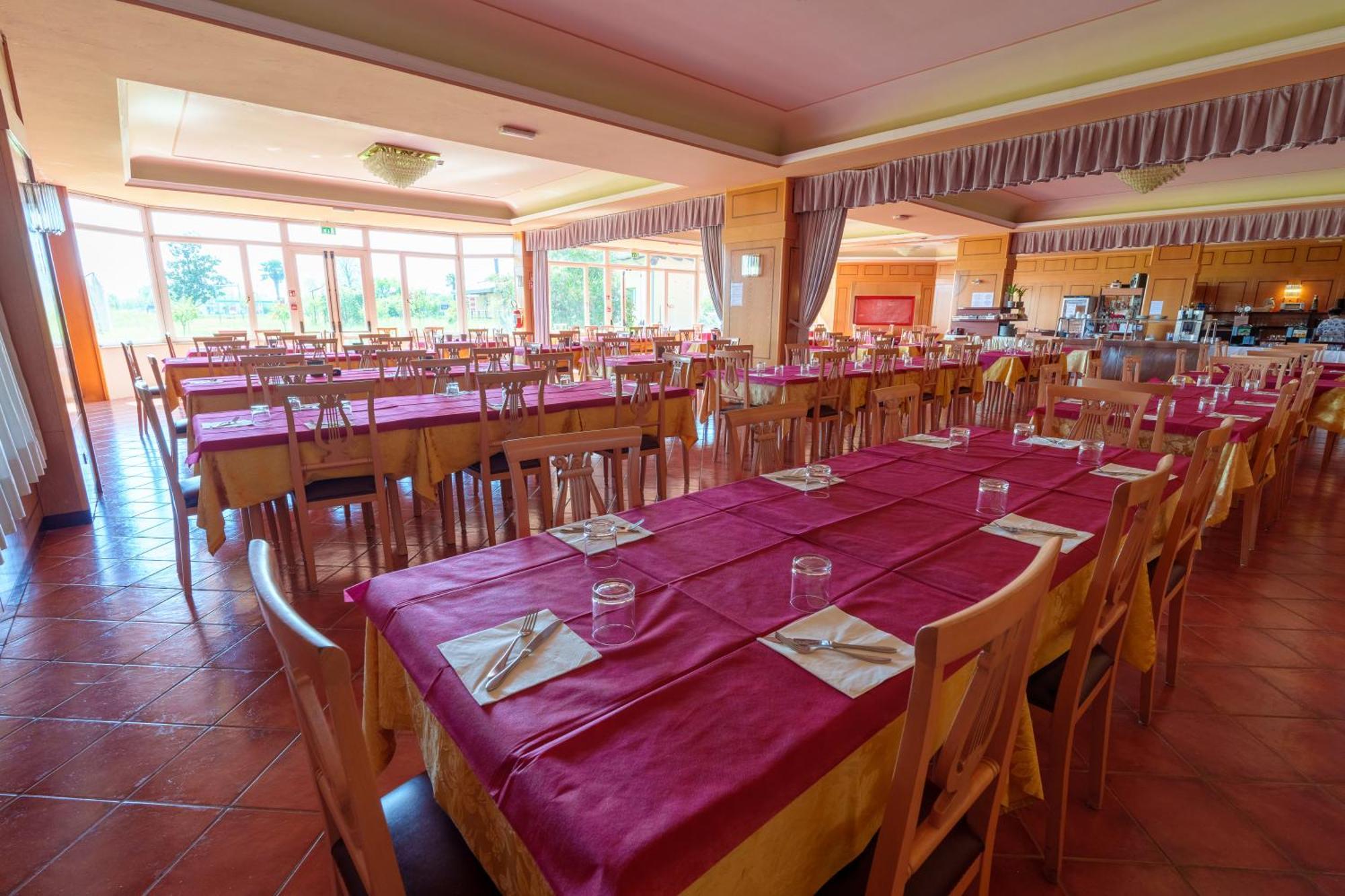 Hotel Villa Strassoldo "Ex Attianese Hotel Restaurant" Cervignano del Friuli Εξωτερικό φωτογραφία