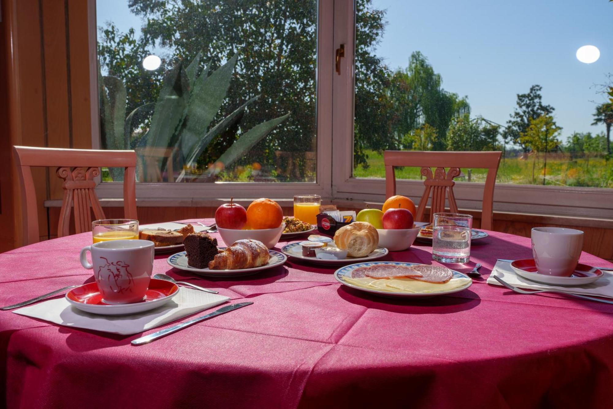 Hotel Villa Strassoldo "Ex Attianese Hotel Restaurant" Cervignano del Friuli Εξωτερικό φωτογραφία