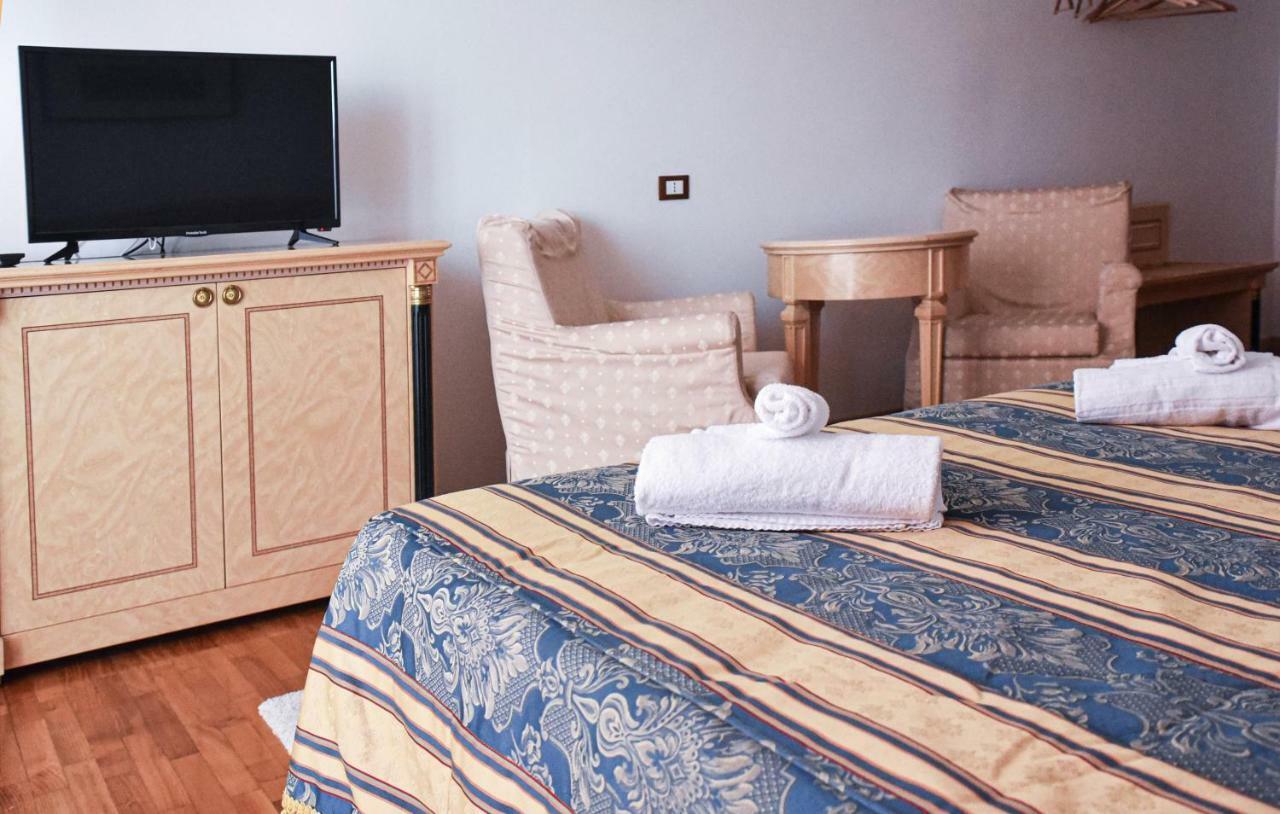 Hotel Villa Strassoldo "Ex Attianese Hotel Restaurant" Cervignano del Friuli Εξωτερικό φωτογραφία